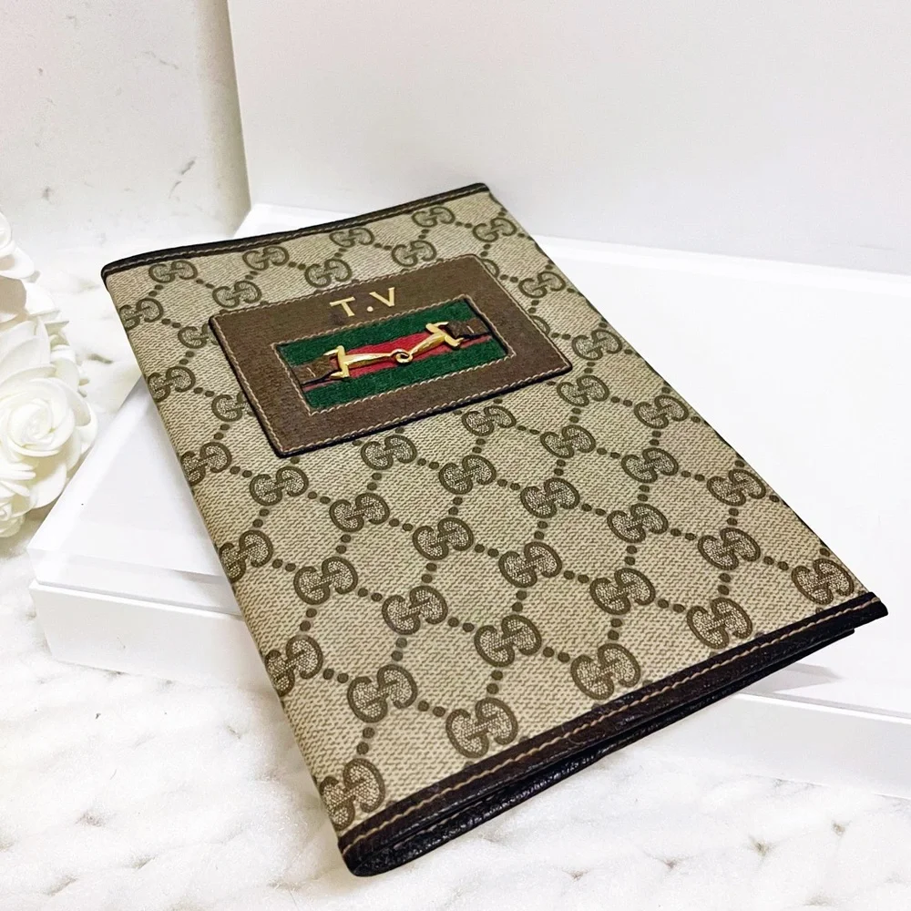 Authentic Gucci Home ULTRA RARE Collector’s Supreme T.V Guide Book Sleeve Set - Picture 3 of 11